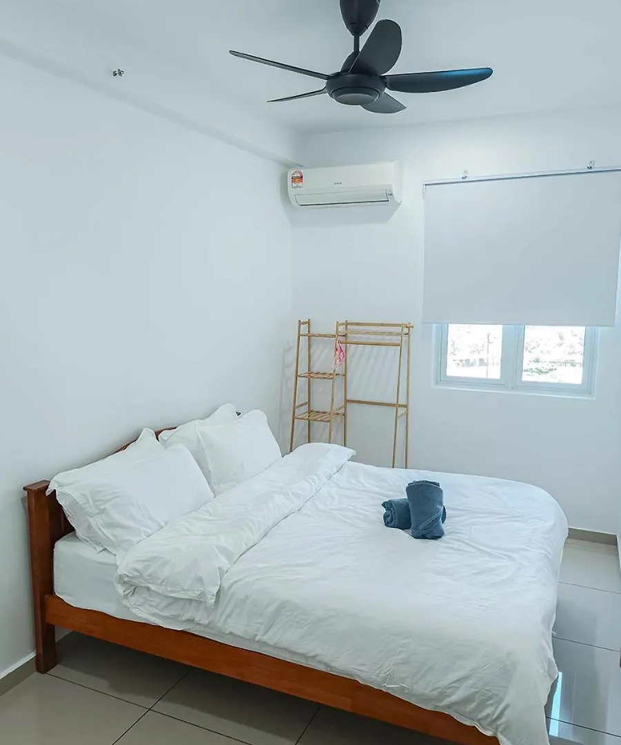 Metropol Serviced Apartment Nice Pool View 3 Br Bukit Mertajam 0*,  Malaysia